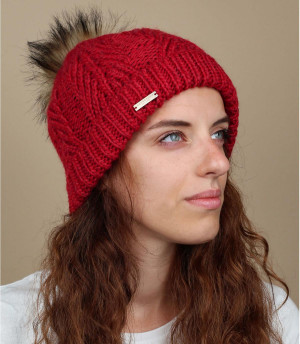 red beanie fur pompom Cynthia wine red